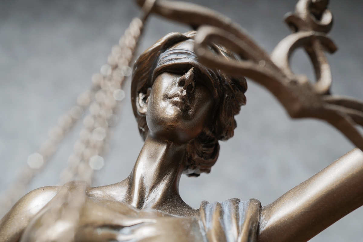 close-up-of-lady-justice-or-justitia-statue-as-a-s-2025-03-10-02-18-40-utc